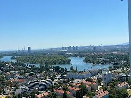 Green High-end Apartment Close to Metro, Uno-city, E-parking, Pool, Gy