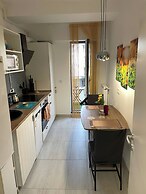 Unique Modern Studio Grozăvești Near Orhideea Towers