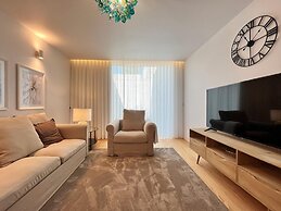 Nomad s Lux - 2bdr Almada Private Porto