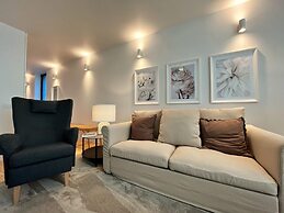 Nomad s Lux - 2bdr Almada Private Porto