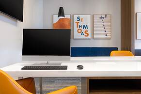 Holiday Inn Express And Suites St.Thomas by IHG