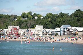 Holiday Inn Express And Suites St.Thomas by IHG