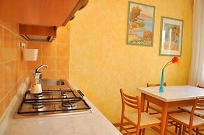 Peaceful Apartment few Steps From the City Center