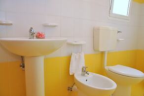 Peaceful Apartment few Steps From the City Center