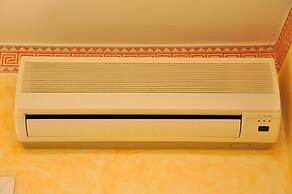 Peaceful Apartment few Steps From the City Center