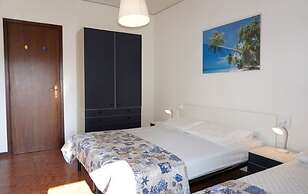 Super Nice Apartment for 5 Guests With Pool and AC by Beahost Rentals