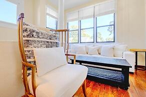 Aerie Loft: Cozy 1-bedroom Retreat in Biloxi, Perfect for Couples!