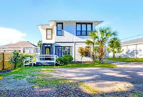 Aerie Loft: Cozy 1-bedroom Retreat in Biloxi, Perfect for Couples!