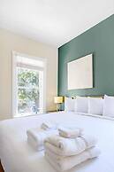 Aerie Loft: Cozy 1-bedroom Retreat in Biloxi, Perfect for Couples!