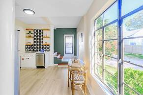 Aerie Loft: Cozy 1-bedroom Retreat in Biloxi, Perfect for Couples!