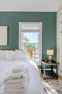 Aerie Loft: Cozy 1-bedroom Retreat in Biloxi, Perfect for Couples!