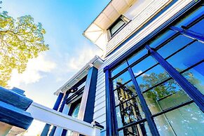 Aerie Loft: Cozy 1-bedroom Retreat in Biloxi, Perfect for Couples!