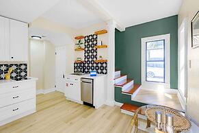 Aerie Loft: Cozy 1-bedroom Retreat in Biloxi, Perfect for Couples!