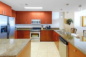 Sea Breeze 1010 Penthouse