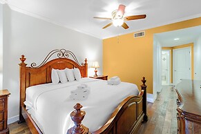 Sea Breeze 1010 Penthouse