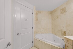 Sea Breeze 1010 Penthouse