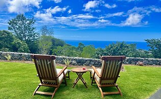 Mango Sunset Bed and Breakfast