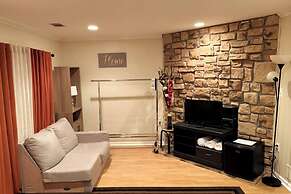 Room in House - The Modern Gem Furnished Bedroom