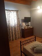 Villa With Air-conditioned Garden Near the sea