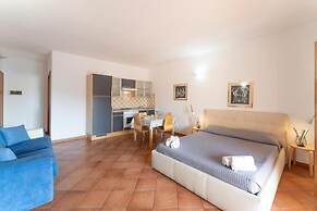 Relaxing Cristal Blu Studio Sleeps 3 Persons Num1484