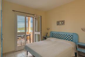 Fantastico Baia de Bahas Residence two Bedroom Sleeps six Num0901
