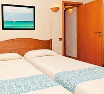 Fantastico Baia de Bahas Residence two Bedroom Sleeps six Num0901