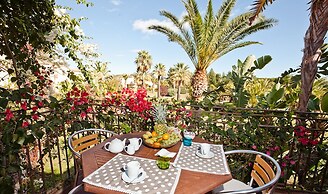 Fantastico Baia de Bahas Residence two Bedroom Sleeps six Num0901