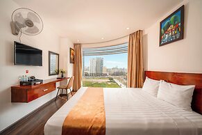 Waikiki Beach Hotel Da Nang