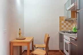 Relaxing Cristal Blu Studio Sleeps 3 Num1488