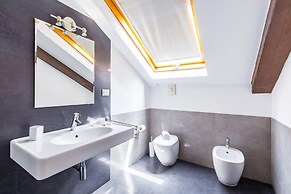 Attico al Duomo by Napoliapartments