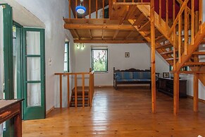 Dream 1 -traditional House With Pool To Share