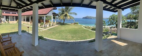 Balong Balong Surf Bungalows