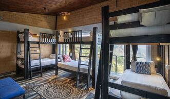 Zostel Poombarai (Kodaikanal)