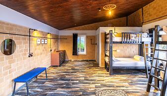 Zostel Poombarai (Kodaikanal)