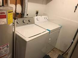 Room in House - Majestic Private Room