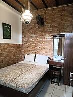 Bladok Inn & Restaurant