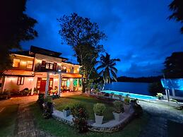 MYH - Lake Front Pvt Villa With Staff and Includes Free Breakfast of Y