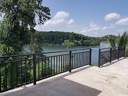 MYH - Lake Front Pvt Villa With Staff and Includes Free Breakfast of Y