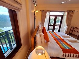 MYH - Lake Front Pvt Villa With Staff and Includes Free Breakfast of Y