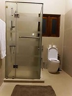 MYH - Lake Front Pvt Villa With Staff and Includes Free Breakfast of Y