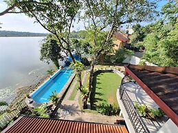 MYH - Lake Front Pvt Villa With Staff and Includes Free Breakfast of Y