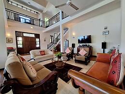 MYH - Lake Front Pvt Villa With Staff and Includes Free Breakfast of Y