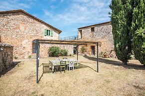 Family Tuscany Home Close Via Francigena