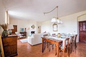 Family Tuscany Home Close Via Francigena