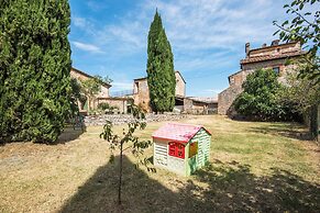 Family Tuscany Home Close Via Francigena