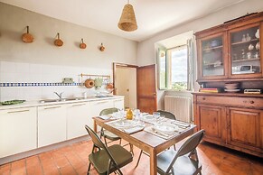 Family Tuscany Home Close Via Francigena