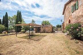 Family Tuscany Home Close Via Francigena