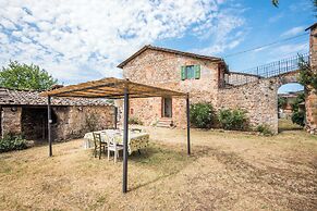 Family Tuscany Home Close Via Francigena
