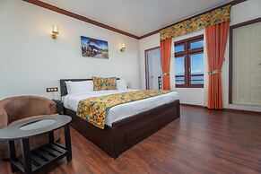 Summit Sherpa Mountain Inn