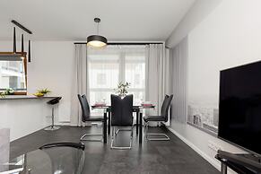 Apartment Grzybowska 85 by Renters